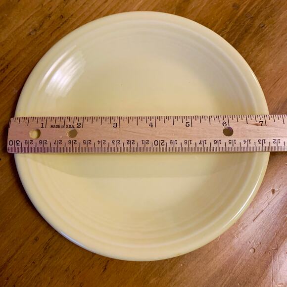 Fiestware Fiesta Yellow Salad Dessert Plates Set of 2 Homer Laughlin USA - Picture 4 of 7